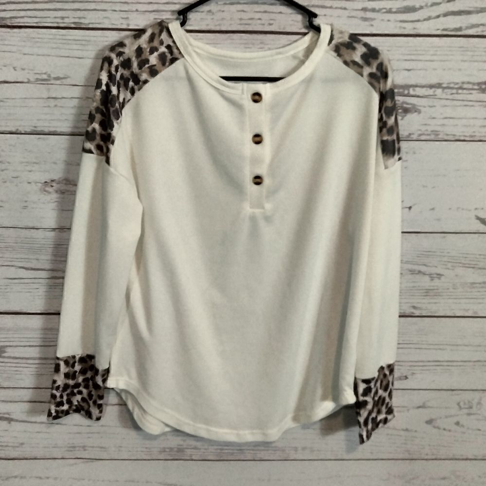 "No Brand" woman's shirt 